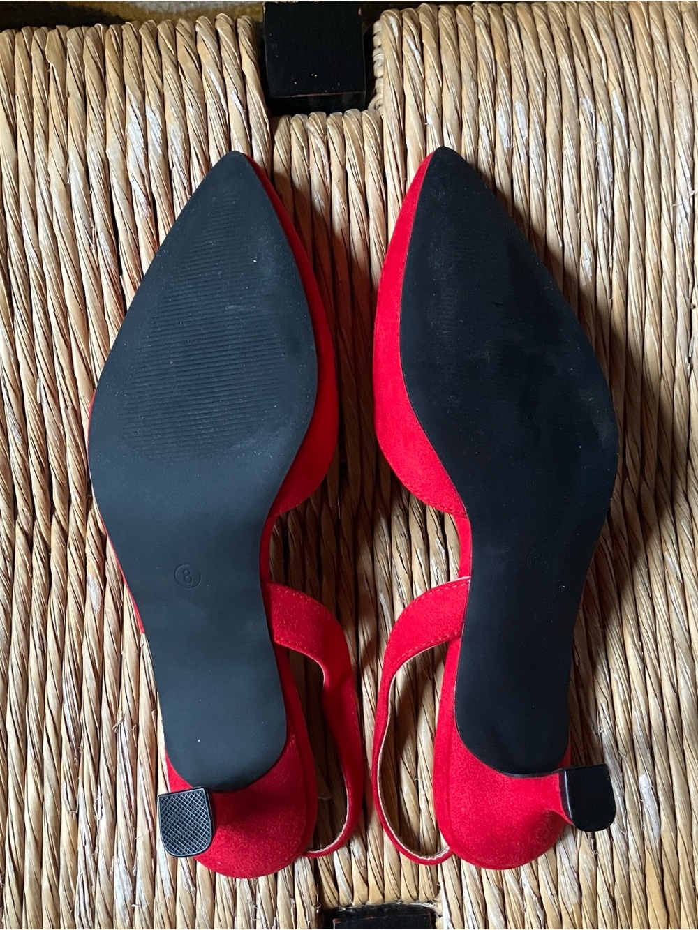 Red Pointed-Toe Slingback Heels - Picture 5 of 7